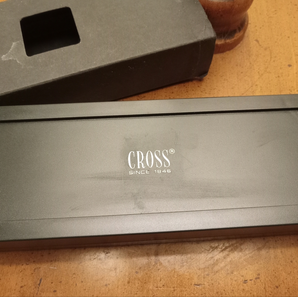 Cross Box - Picture 12 of 16